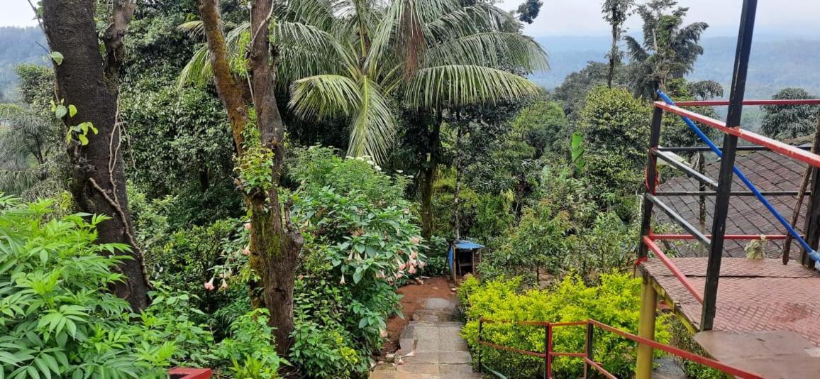 Spinson Home Stay Madikeri Kültér fotó